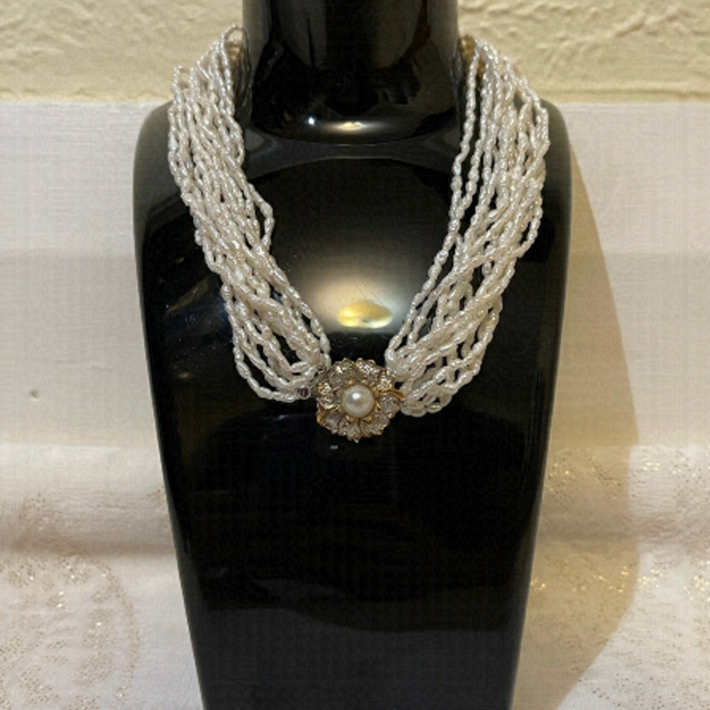 GENUINE fresh water pearl flower pendant necklace